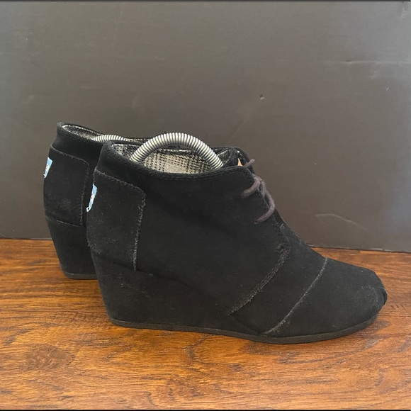 Toms Black Desert Wedge Booties - Picture 6 of 9